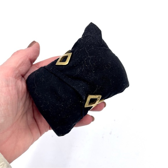 Rustic‎ Cuff Diamond Shape Gold Tone Bracelet - Picture 2 of 4